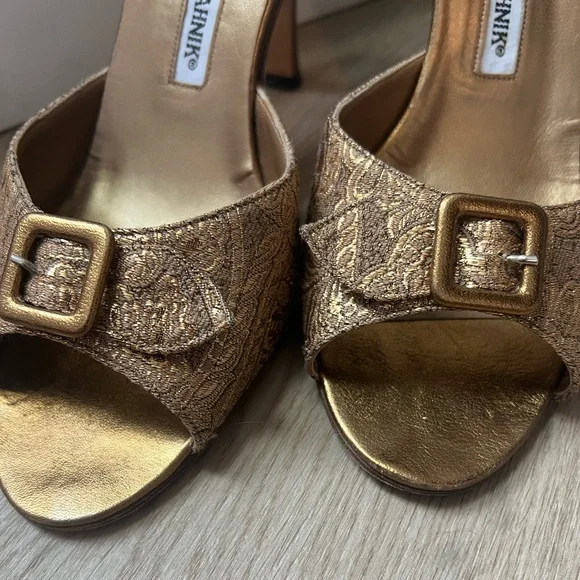 Manolo Blahnik gold buckle heels - Picture 9 of 10